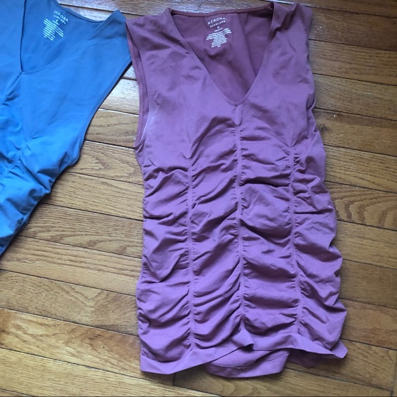LOT OF 2 Slim-Look Merona Sleeveless Tops Sz M Mauve & Slate Blue Nylon/Spandex - Picture 3 of 9